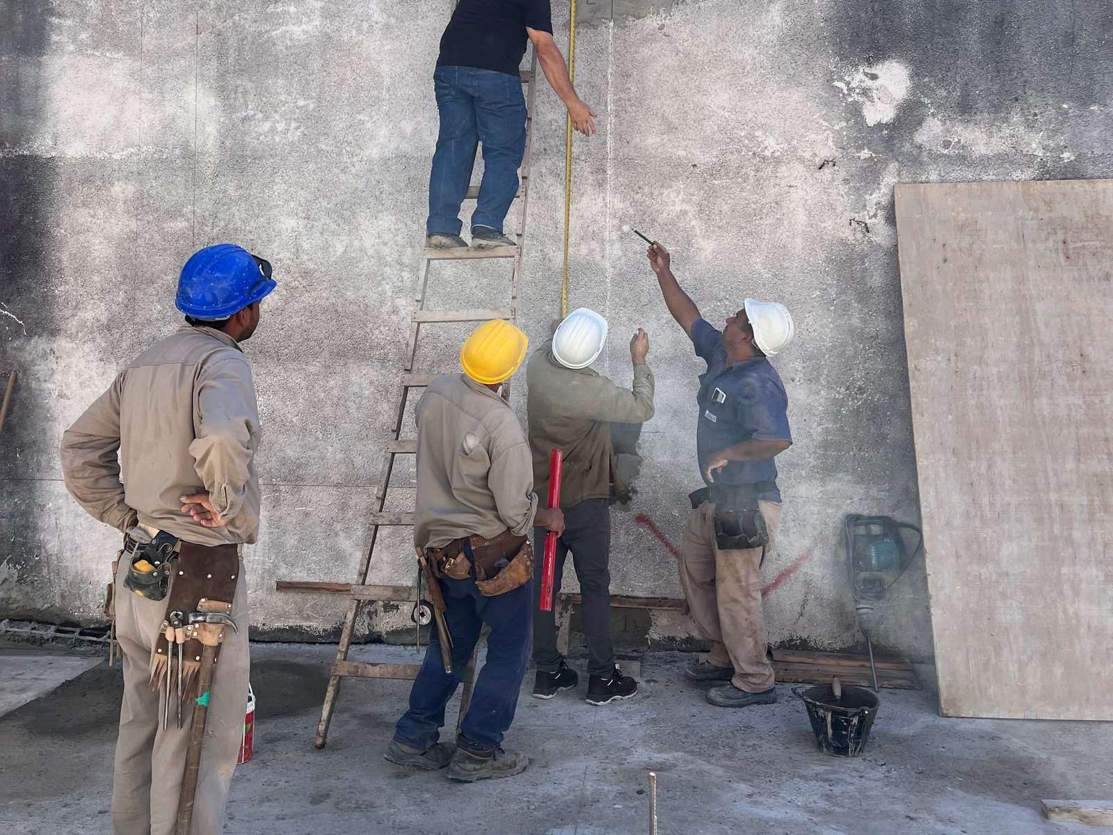 Equipo en obra